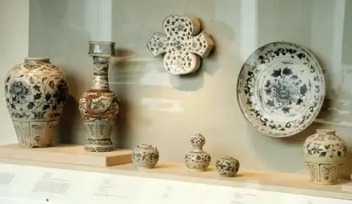 Một góc không gian trưng bày gốm Chu Đậu - Hoian d'Or